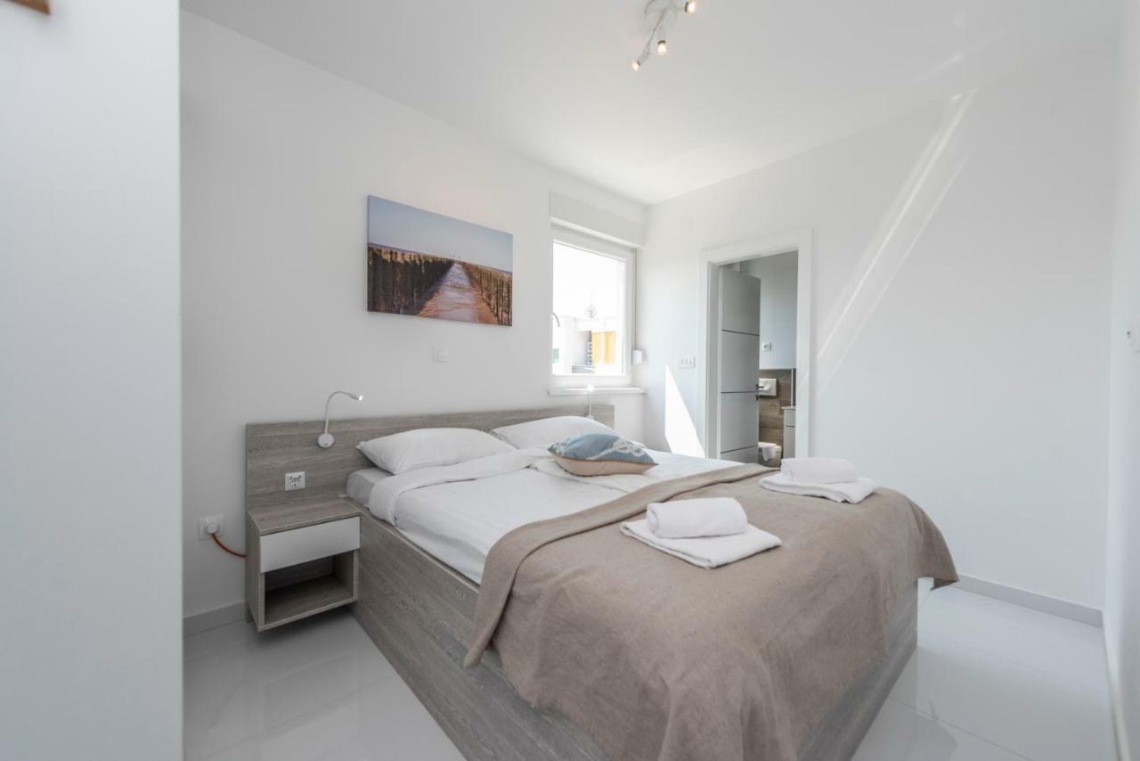 Adris 2 Luxury Modern Apartment With A Pool Novalja Kültér fotó