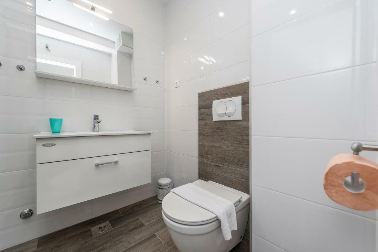 Adris 2 Luxury Modern Apartment With A Pool Novalja Kültér fotó