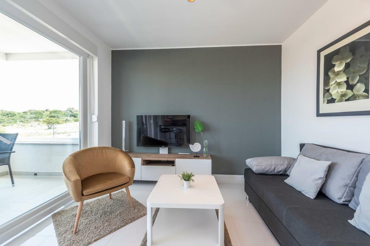 Adris 2 Luxury Modern Apartment With A Pool Novalja Kültér fotó